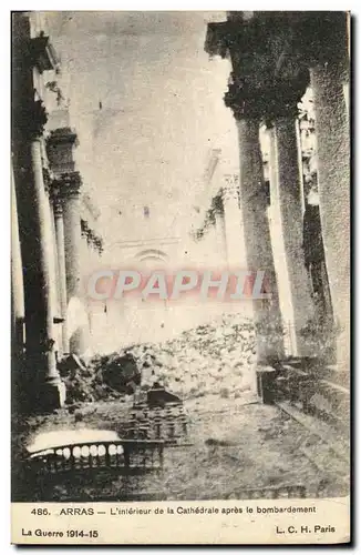 Cartes postales Arras L Interieur de la Cathedrale apres le Bombardement Militaria
