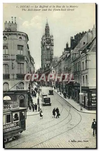 Cartes postales Douai Le Beffroi et la Rue de la Mairie