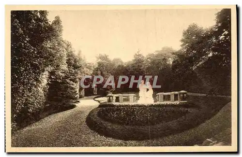 Cartes postales Statue de Sainte Therese de l Enfant Jesus aux Buissonnets Lisieux