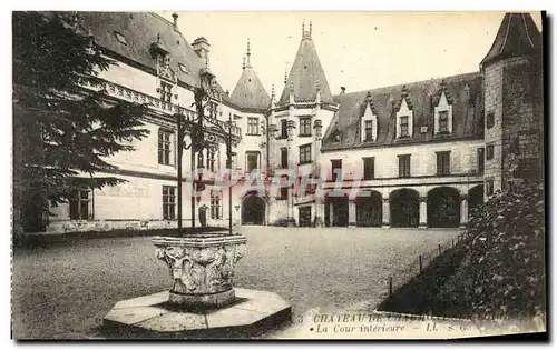 Ansichtskarte AK Chaumont Sur Loire Le Chateau La cour interieure