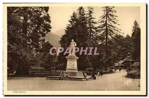 Ansichtskarte AK Luchon La Statue D Etigny au parc des Quinconces