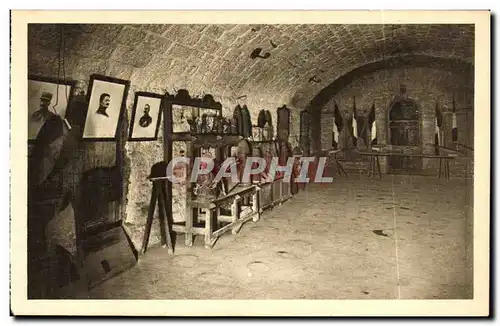 Ansichtskarte AK Fort de Douaumont Le musee Militaria