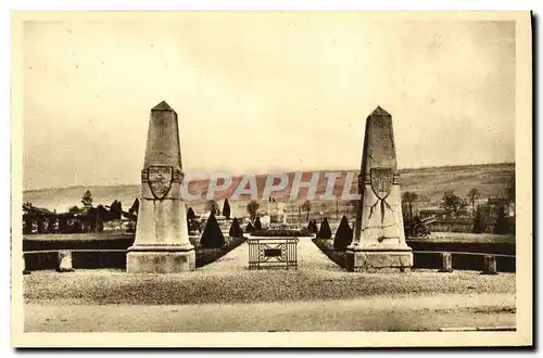 Cartes postales Verdun le cimetiere militaire du Faubourg pave Militaria