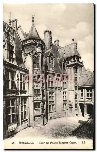 Ansichtskarte AK Bourges Cour du Palais Jacques Coeur