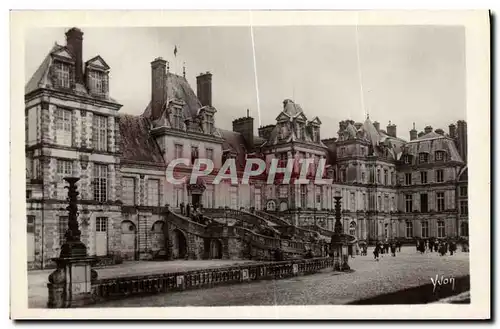 Ansichtskarte AK La Douce France Palais De Fontainebleau Facade sur la Cour des Adieux