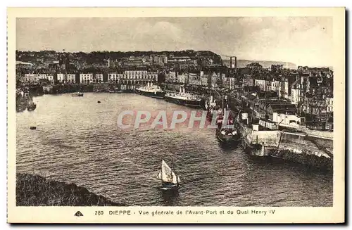 Ansichtskarte AK Dieppe Vue Generale de L Avant Port et du Quai Henry IV Bateaux