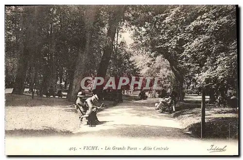 Cartes postales Vichy Les Grandes Parcs Allee Centrale