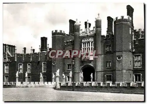 Ansichtskarte AK Hampton Court Place Middlesex The great gatehouse and the bridge