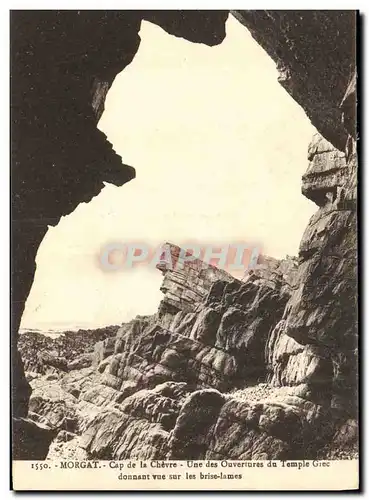 Cartes postales Morgat Cap de la Chevre Une des ouvertures du temple grec donantn vue sur les brise lames