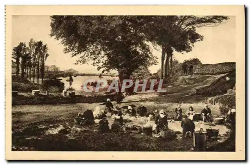 Ansichtskarte AK Douarnenez Lavoir breton aux Plomarc hs