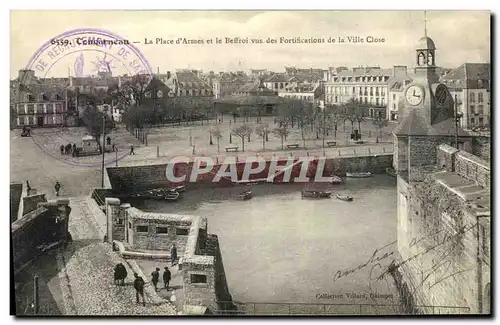 Cartes postales Concarneau La Place d Armes et le beffroi vus des fortifications de la ville close