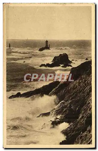Ansichtskarte AK La Pointe du raz De Sein L eperon et le phare de la vieille par grosse mer