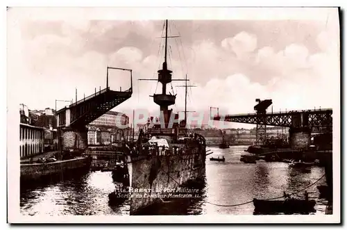 Cartes postales Brest Le port militaire Sortie du croiseur Montcalm Bateau