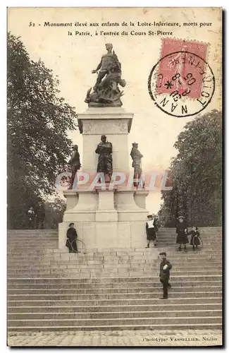 Cartes postales Monument eleve aux enfants de la Lorie Inferieure morts pour la Patrie a l entree du Cours St Pi