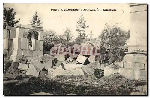 Ansichtskarte AK Pont a Mousson Bombarde Cimetiere Militaria