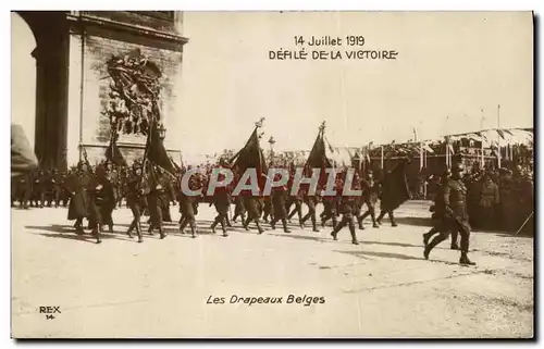 Ansichtskarte AK 14 Juillet 1919 Defile de la Victoire Les Drapeaux Belges Militaria