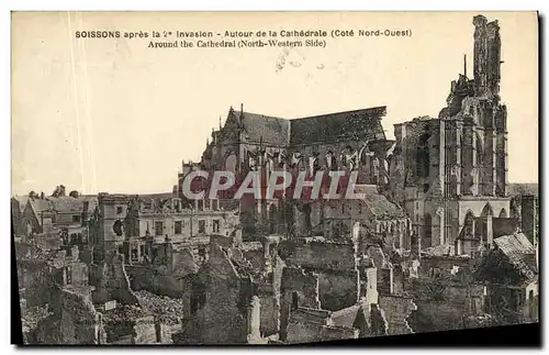 Ansichtskarte AK Militaria Guerre Soissons Autour de la Cathedrale