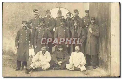 CARTE PHOTO Militaria Soldats numero 68 sur les cols