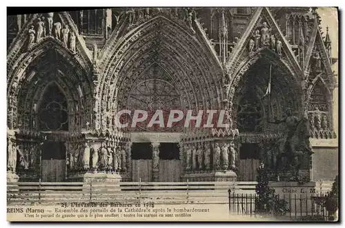 Ansichtskarte AK Militaria Remis Ensemble des Portails de la Cathedrale apres le Bombardement