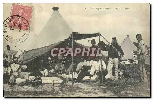 Cartes postales Militaria Au Camp de Chalons Sousla tente