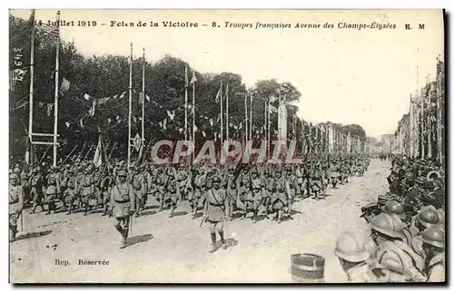 Cartes postales Militaria 14 Juillet 1919 Fetes de la Victoire Troupes Champs Elysees