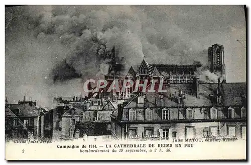 Ansichtskarte AK Militaria Campagne La Chathedrale de Reims en Feu