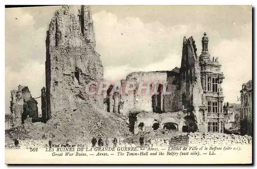 Ansichtskarte AK Les Ruines de la Grande Guerre Arras L Hotel de Ville et le Beffroi Militaria