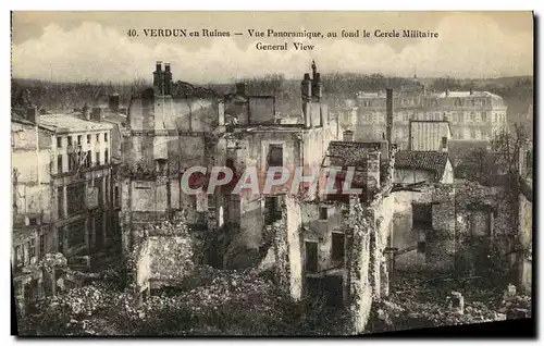 Ansichtskarte AK Verdun en Runes Vue Panoramique Au fond le cercle militaire Militaria