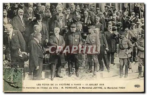 Ansichtskarte AK Militaria Les Fetes De La Victoire a Paris 13 juillet 1919 LEs marches de l hotel de ville Paris