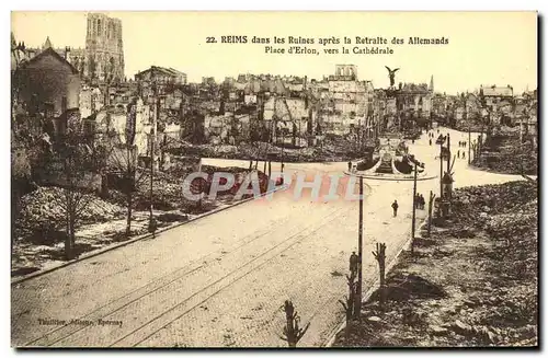 Ansichtskarte AK Militaria Reims Dans Les Ruines apres la retraite des allemands Place d Erlon vers la cathedrale