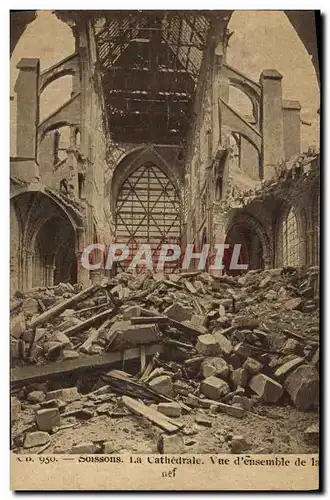 Ansichtskarte AK Militaria Soissons La Cathedrale Vue d ensemble de la nef