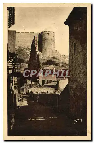 Cartes postales Villeneuve Les Avignon Une Vieille Rue Dominee par le Fort St Andre