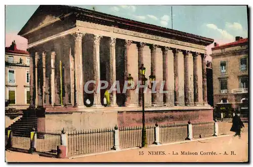 Cartes postales Nimes La Maison Corree