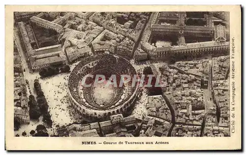 Cartes postales Nimes Course de Taureaux aux Arenes Corrida Taueaux