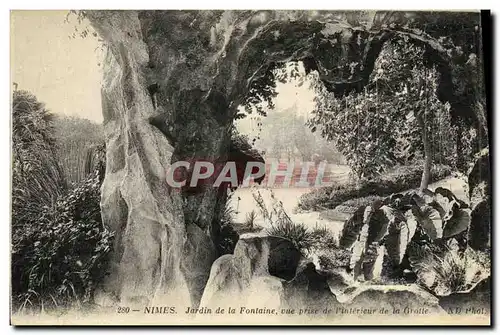 Ansichtskarte AK Nimes Jardin de la Fontaine Vue Prise de L Interieur de la grotte