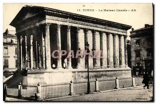 Cartes postales Nimes La Maison Carree