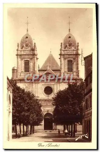 Cartes postales Dax Place des Tilleuls et la Cathedrale