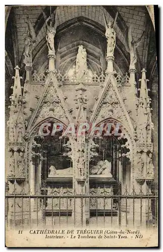 Cartes postales Treguier Cathedrale De Interieur La Tombeau de Saint Yves