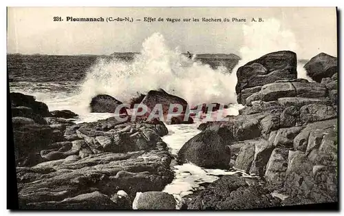 Cartes postales Ploumanch Effet de Vague sur les Rochers du Phare