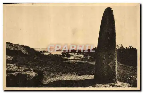 Ansichtskarte AK Tregastel Le Menhir Monument Megalithique eleve par les Celtes de l Epoque Primitive