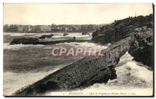 Ansichtskarte AK Biarritz Effet de Vagues au Rocher Perce