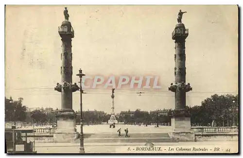 Cartes postales Bordeaux Les Colonnes Rostrales