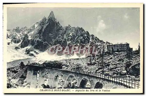 Cartes postales Chamonix Mont Blanc Aiguille du Dru et le viaduc