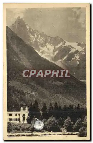 Cartes postales Chamonix Mont Blanc Le Casino et L Aiguille du Dru