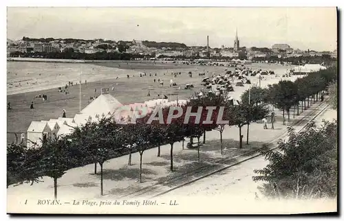 Ansichtskarte AK Royan La Plage Prise du Family Hotel