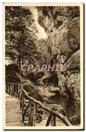 Cartes postales Cantal Vic sur Cere Le Pas de la Cere