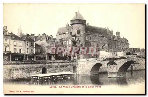 Ansichtskarte AK Laval La Vieux Chateau et le Vieux Pont Lavoir