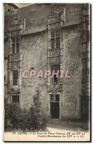 Ansichtskarte AK Laval La Cour du Vieux Chateau Fenetre Renaissance