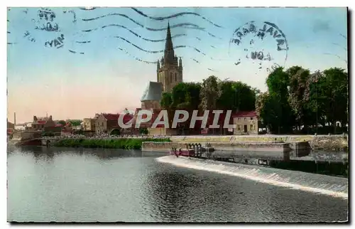 Cartes postales moderne Laval Basilique d Avesnieres