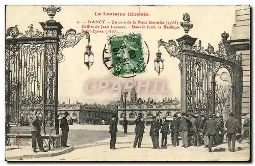 Cartes postales Nancy Un coin de la place Stanislas Grilles de Jean Lamour